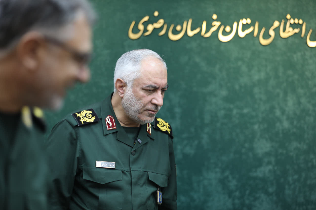 تقدیر فرمانده سپاه امام رضا(ع) از نیروهای انتظامی خراسان رضوی تقدیر فرمانده سپاه امام رضا(ع) از نیروهای انتظامی خراسان رضوی
