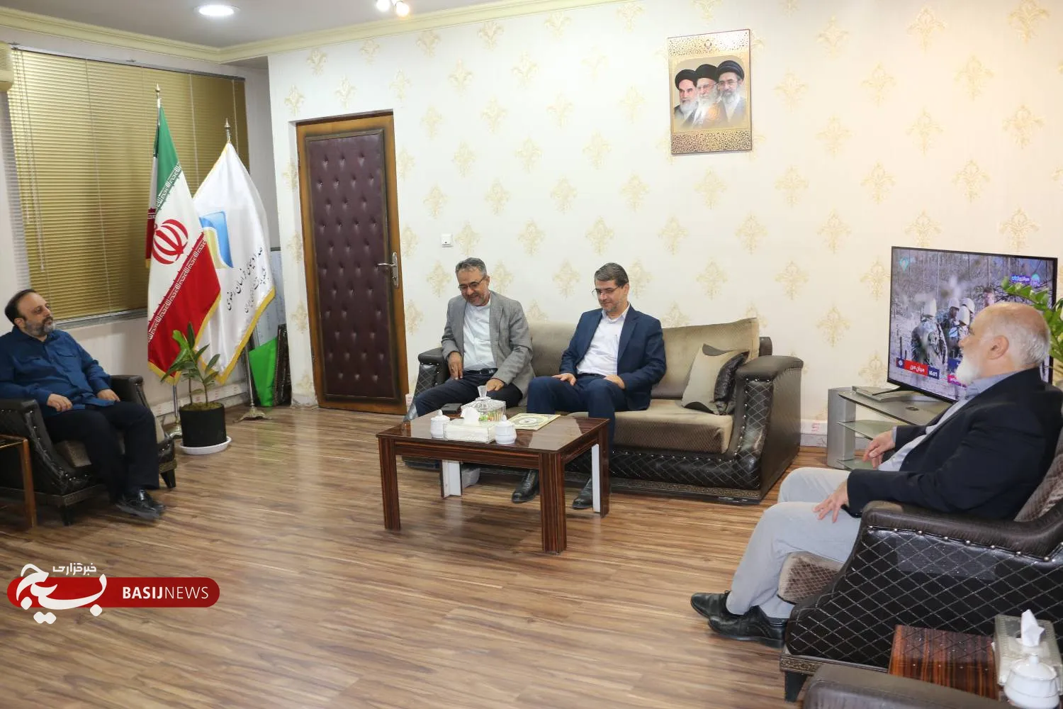 ندارد