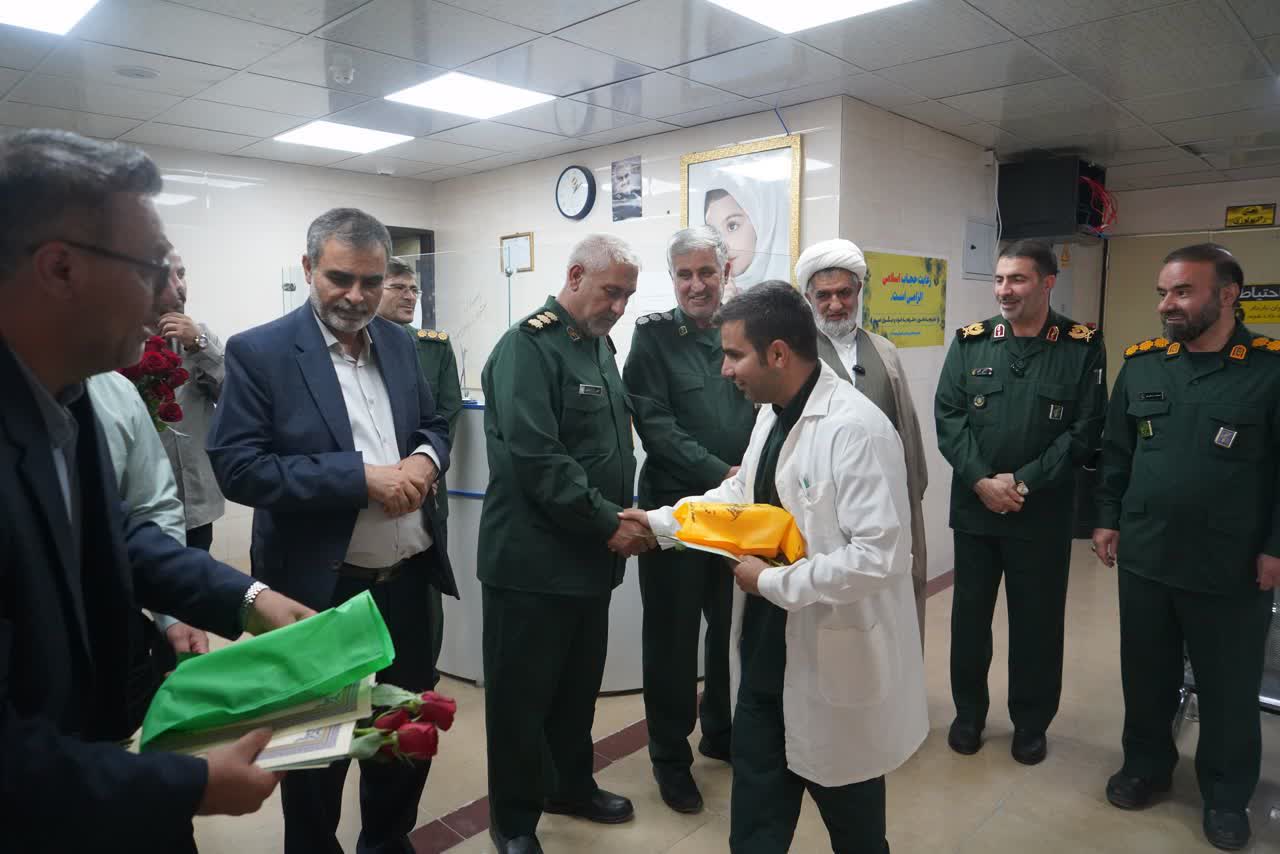 تجلیل مسئولان سپاه فتح از پرستاران در مانگاه امام صادق (ع) یاسوج + ( تصاویر) تجلیل مسئولان سپاه فتح از پرستاران در مانگاه امام صادق (ع) یاسوج + ( تصاویر)