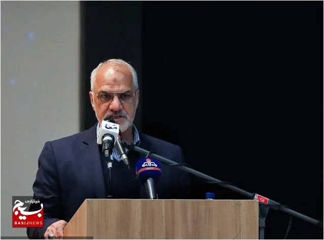تاکید استاندار خوزستان بر رفع موانع تولیدکنندگان صنعت نفت
