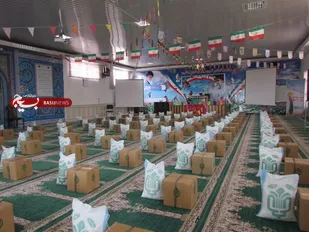 300 بسته کمک معیشتی در شهرستان فارسان توزیع شد