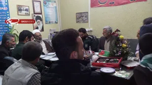 بسیج اصل نظام و انقلاب را بیمه کرد