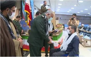 تجلیل از رزمندگان دفاع مقدس ورونمایی از کارت ایثار در شهرکرد