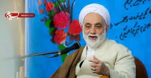 شاهد نهادینه شدن موضوع نماز در سطح جامعه باشیم