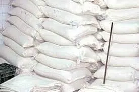 کشف بیش از ۳ تُن آرد فاسد در شهر سلطان آباد