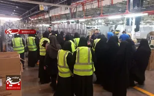 بازدید بسیجیان از یک واحد صنعتی در قم