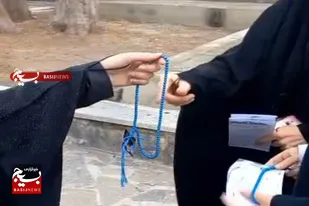 توزیع ۴۰۰ بروشور و ۱۲۰ بسته فرهنگی توسط حوزه شهیده گروسیان همدان