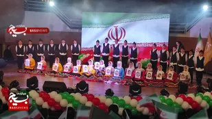 سومین جشن سرود فجر انقلاب اسلامی در رشت برگزارشد
