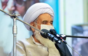 شهدای محراب ستارگان فروزان آسمان دیانت و علم بودند