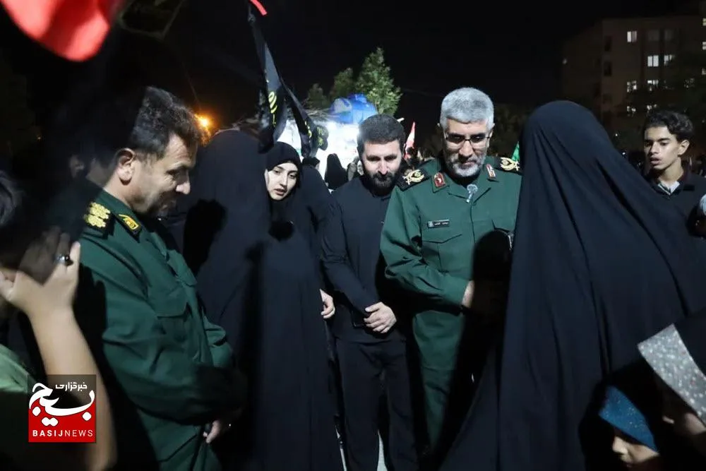 حضور مردم، رمز ناکامی دشمنان و استمرار راه شهداست