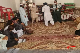 اهدا ۱۲ دست لباس ورزشی به ورزشکاران در بم پشت