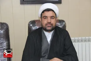 وظیفه مربیان عقیدتی و هادیان سیاسی شناساندن اندیشه امام خمینی (ره) به نسل جوان است