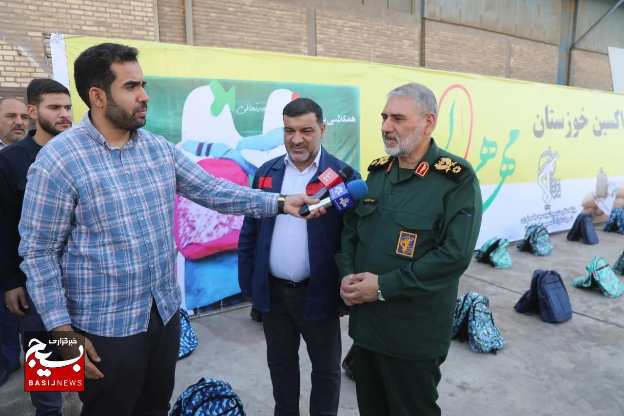 تهیه ۲۰۰۰ بسته نوشت افزار برای توزیع بین دانش آموزان نیازمند در خوزستان