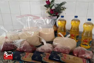 توزیع ۱۱۲۳ بسته معیشتی یلدایی توسط سپاه ناحیه نهاوند