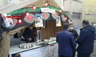 برپایی موکب(ایستگاه صلواتی) توسط نیروهای کادر وبسیجیان گردان124 امام حسین علیه السلام
