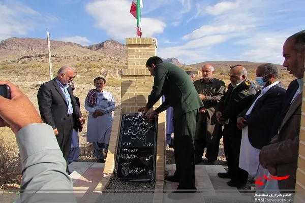 برگزاری مراسم غبارروبی و عطر افشانی مزار شهید کریمبخش ریگی روستای ماریشان شهرستان تفتان