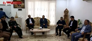استاندار ایلام با خانواده شهید غلامحسین زینی وند دیدار و گفتگو کرد