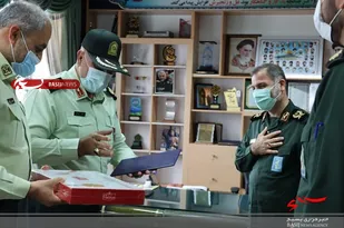 تقدیر فرمانده کل ناجا کشور از فرمانده سپاه کربلا + عکس