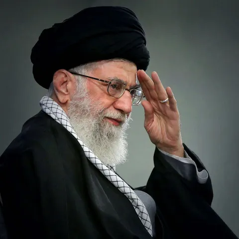 پیام رهبر معظم انقلاب اسلامی به‌مناسبت سالروز تشکیل بسیج مستضعفان