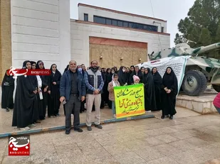بازدید از موزه دفاع مقدس به مناسبت دهه مبارک فجر