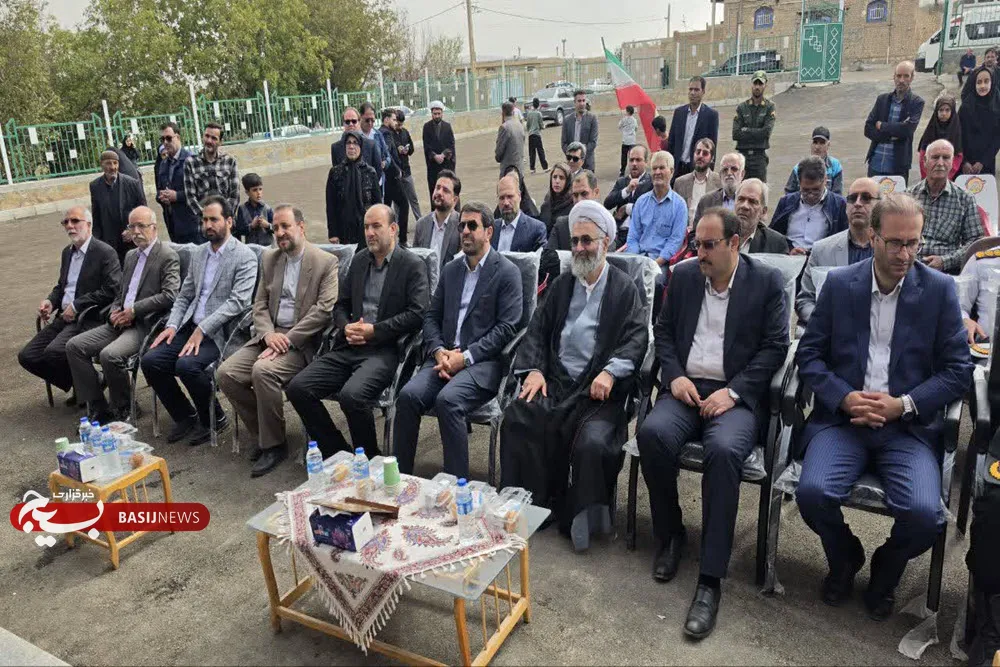 گرهگشایی از پروژههای معطلمانده نهاوند در سفر استاندار گرهگشایی از پروژههای معطلمانده نهاوند در سفر استاندار