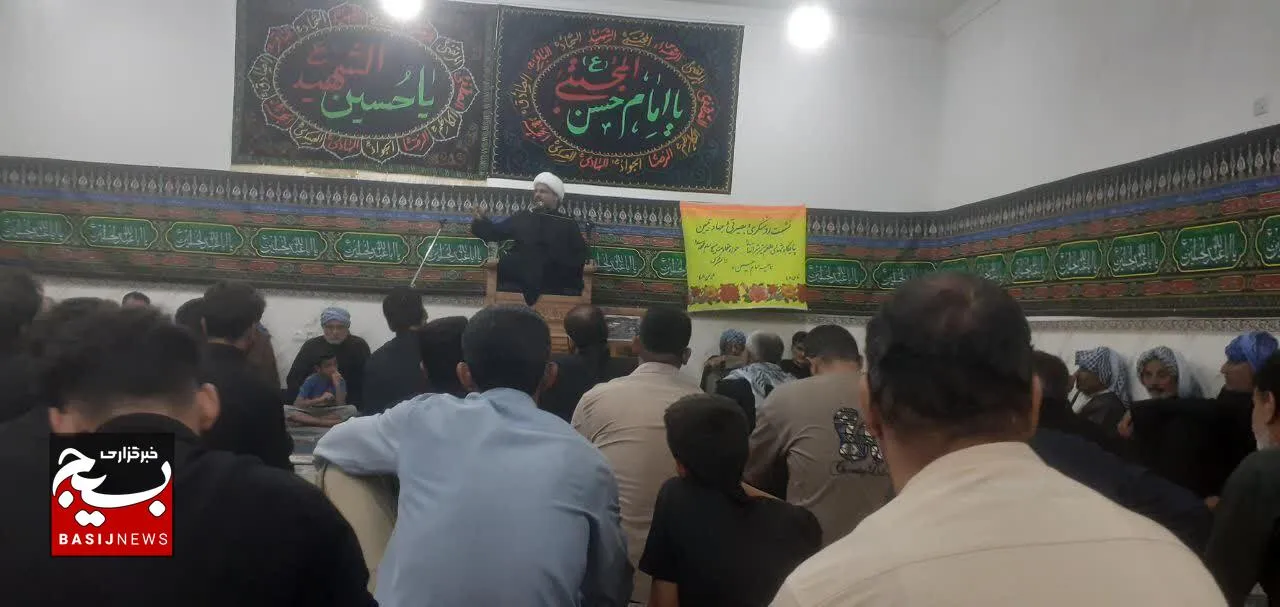 نشست بصیرتی جهاد تبیین با محوریت محرم و مبارزه با صهیونیسم جهانی در شهرستان الهایی برگزار شد