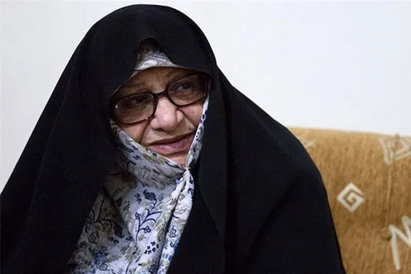 بانو دباغ در راه حفظ آرمان‌های انقلاب و دفاع از ولایت پرصلابت ایستاد