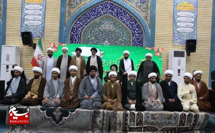 مراسم عمامه گذاری جمعی از طلاب بندر امام خمینی