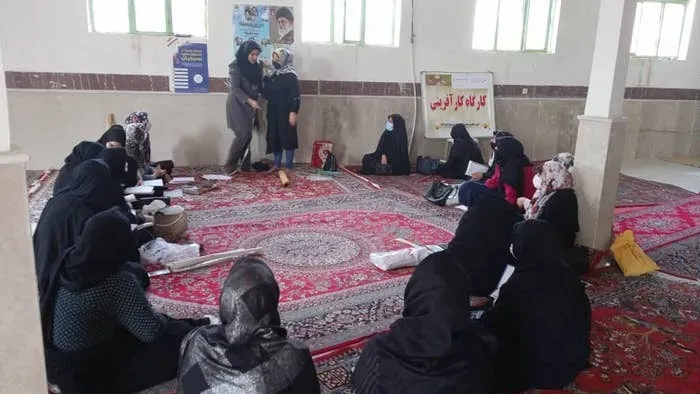 برگزاری کلاسهای آموزشی جهت خوداشتغالی بانوان بسیجی