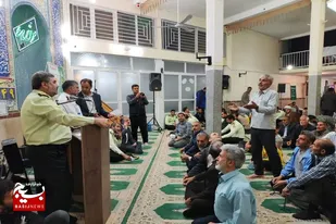 میز خدمت نیروی انتظامی در مسجد حضرت ابوالفضل(ع) همدان