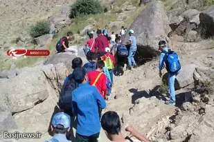 صعود بسیجیان همدان به قله الوند
