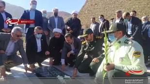 آیین عطر افشانی گلزار شهدا با حضور استاندار سمنان برگزار شد