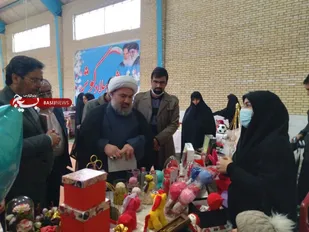 نمایشگاه و بازارچه دستان پر مهر بانوان بخش بهمن افتتاح شد