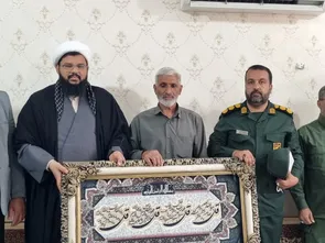 دیدار امام‌جمعه و فرمانده سپاه شهرستان ریگان با خانواده شهید عیسی پارسا