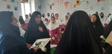تجلیل از معلمان بسیجی خواهر  شهرستان قشم