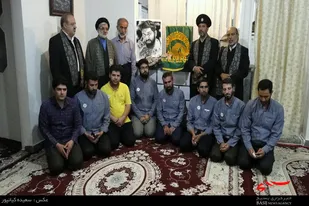 حضور خادمین رضوی در منزل شهید &laquo;زارع الوانی&raquo; همدان