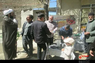 برگزاری جشن و توزیع نذورات به&zwnj;همت پایگاه فتح خیبر نهاوند