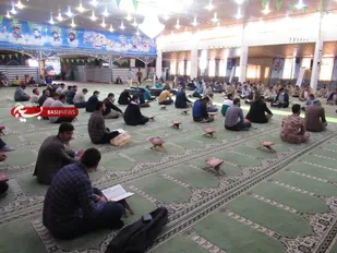 گزارش تصویری از محفل انس با قرآن کریم در تیپ۱۲قائم (عج)