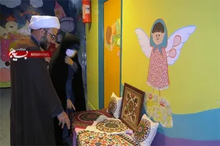 بازدید مسئول دفتر نمایندگی ولی فقیه سپاه ناحیه امام حسین (ع) از نمایشگاه صنایع دستی و هنری خانواده های کارکنان