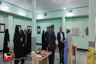 نمایشگاه دستاوردهای هنری بانوان هنرمند در شهرستان ملایر برپا شد