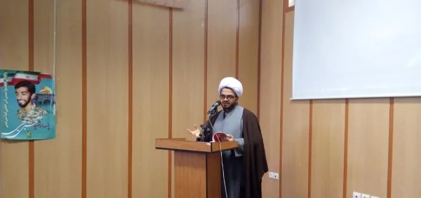 یک روز آمریکایی ها در خاورمیانه تصمیم گیرنده بودند ولی به برکت انقلاب اسلامی، امروز ایران بر منطقه حاکم است