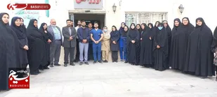 بسیج جامعه زنان شهرستان صالح آبادبه نمایندگی ازفرمانده سپاه ناحیه باپرستاران بیمارستان شهدای شهرستان دیدارکردند