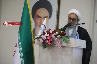 خداوند اولین معلم برای انسان است/بعد از انبیاء هدایت انسانها به عهده معلمان است