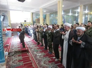 حضور رزمندگان و بسیجیان گردان 108 در نماز جمعه شهر دولت آباد