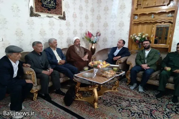 امنیت و عزت در جهان را مرهون سلحشوری‌ها و خون پاک شهدا هستیم