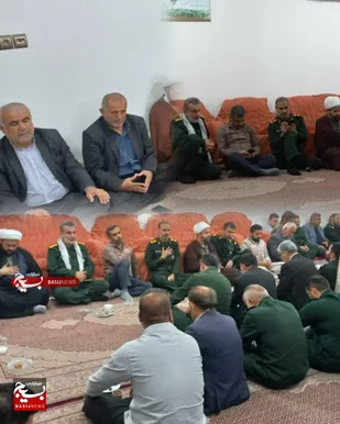 دیدار فرمانده ناحیه مقاومت بسیج شهرستان باغملک با خانواده شهید بهرام رحیمی&nbsp;