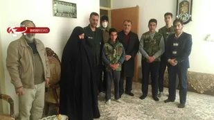 دیدار مسئولین بسیج دانش آموزی شاهرود با خانواده شهدا+تصاویر