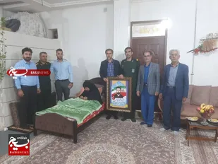 فرمانده محور شهید بهروزی لشکر عملیاتی ۷ ولی عصر (عج):
همه ما امنیت را مدیون ایستادگی و جان فشانی شهیدان هستیم