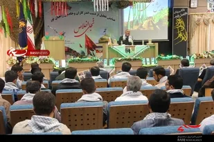 باید خادم و نوکر مردم بویژه خانواده معظم شهدا باشیم