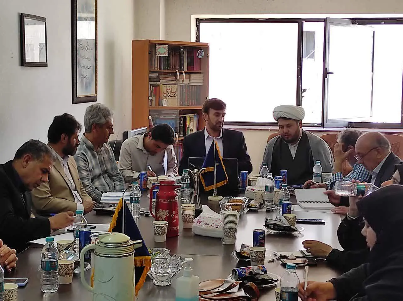 جلسه‌ی فصلی حاج آقا عزتی سرمربی صالحین سازمان بسیج هنرمندان استان کرمانشاه